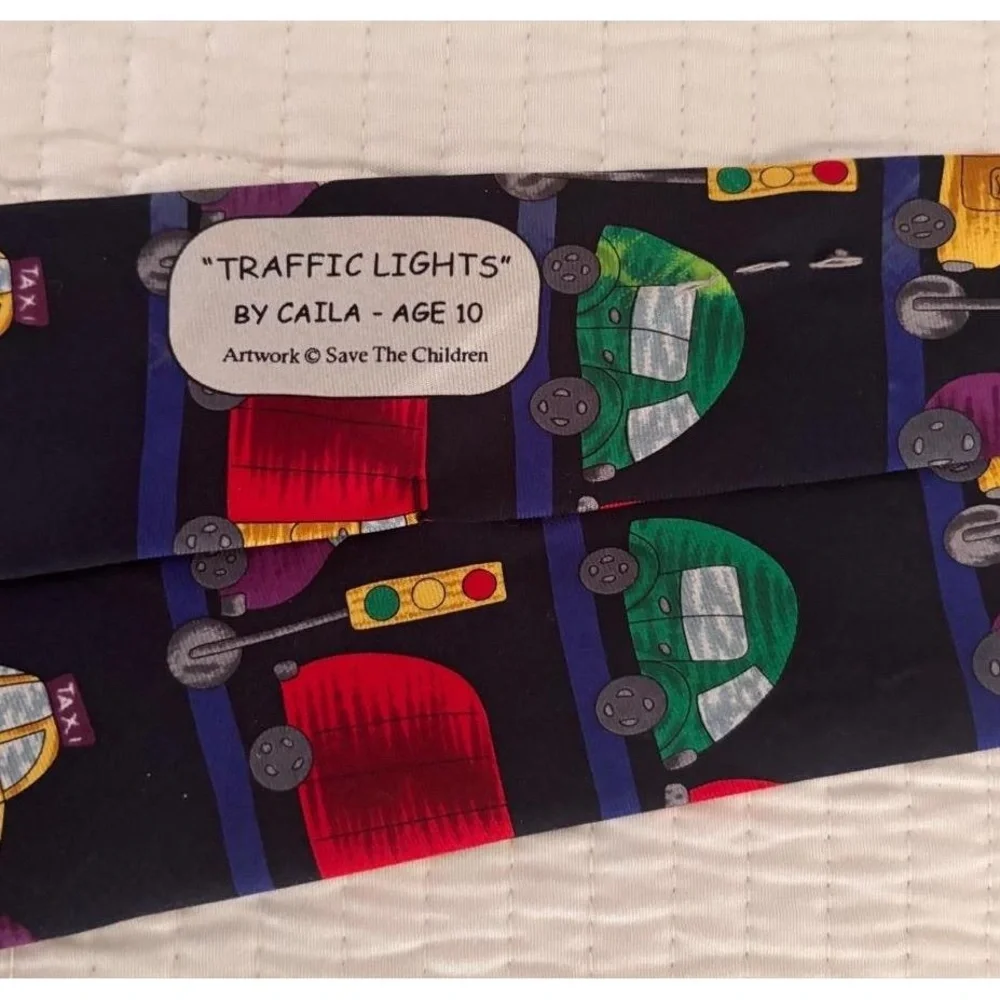 “TrafficLights” by Caila Age 10 Artwork @ Save the Children Men’s Tie 100% Silk - Picture 7 of 7